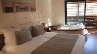 Ile du Gua Suites Hotels in Narbonne