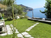 Corte Del Gallo Hotels in Corniglia