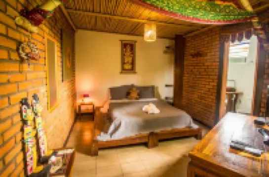 普薩達阿爾法歐米茄酒店 酒店