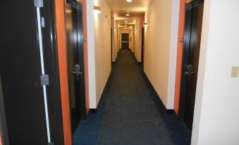 Motel 6 Jourdanton, TX