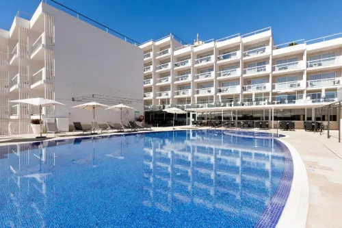 Aparthotel y Hotel Paguera Beach