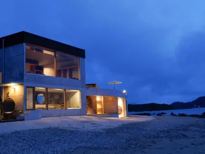 Denpaku the Beachfront Mijora Hotels in 