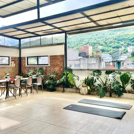Reset (Hotel-Cafe-Coworking)