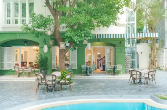 Éclectique Hanoi Homestay Отели рядом с достопримечательностью «Мавзолей Хо Ши Мина»