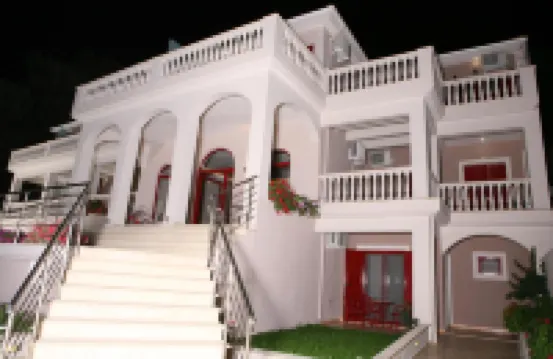 Michaelangelo Boutique Parga