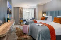 Greenhills Hotel Limerick - Pools