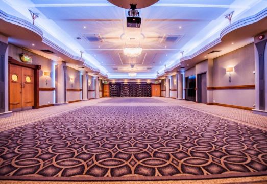 3. 파크랜드 호텔 ..