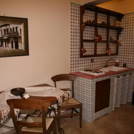Roes Suites Отели в г. Меглен