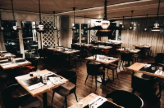 อาคเทนเดอร์ โรงแรมในเมทซิงเงิน