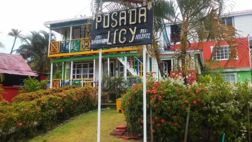 Posada Nativa Licy - parking