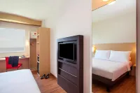 Ibis Manado City Center Boulevard Hotels in Sario