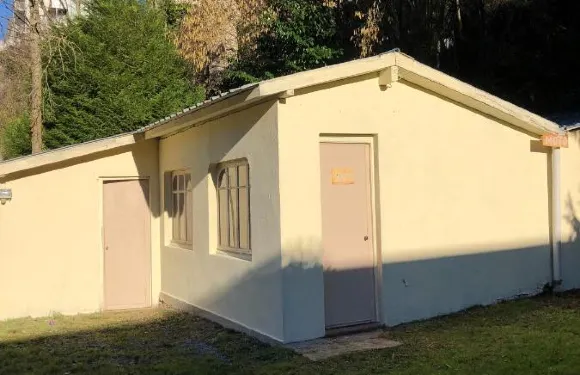 佩蒂特朗格多克酒店