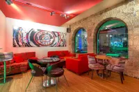 Aktaion Hotel