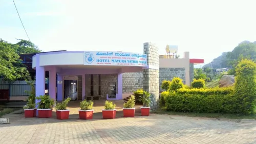 Kstdc Mayura Durg Chitradurga Hotel a Chitradurga