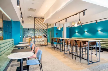 B&B Hotel Namur Отели рядом с достопримечательностью «Couvent des Soeurs de Notre-Dame (Convent of the Sisters of Notre-Dame)»