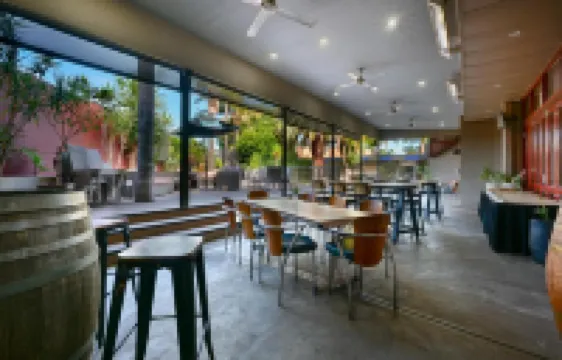 โรงแรมเวสต์แลนด์ โมเทล