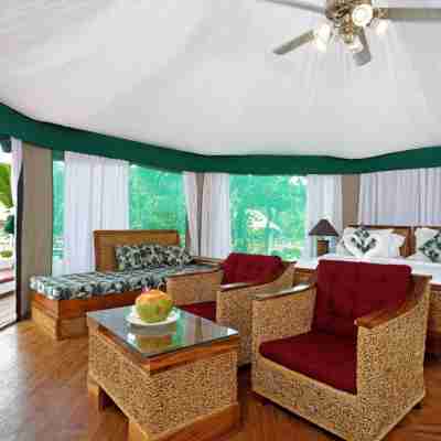Canvas & Orchids Retreat Rooms
