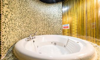 Laria Hotel
