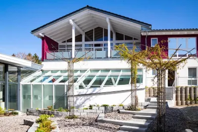 Bio- und Wellnesshotel Alpenblick Các khách sạn ở Uhlingen-Birkendorf