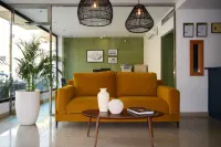 Hotel Mirablau فنادق في Enix