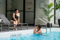 InterContinental Hotels TORONTO CENTRE by IHG - Pools