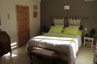 Lou Bastido Hotels in der Nähe von Centre Equestre de Mimet