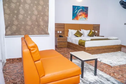 Ringruby Hotel, United Estate