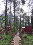 Locca Lodge Hotel dekat Bumi Perkemahan Air Terjun Dlundung
