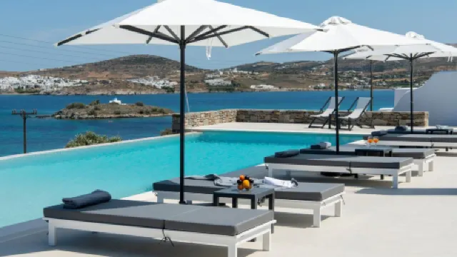 Paros Travel Guide 2026: Top Attractions, Things to do & Itinerary |  Trip.com | June 2026