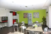 Résidence les Académies Aixoise Hotels in Eguilles