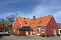 Hotel Allinge Hotels near Den gamle Rådstue i Sandvig