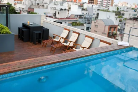 Rosedal Suite Отели рядом со станцией L.M. Drago Railway Station