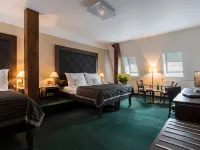 Hotel William Hotels near Lobkowicz Palace