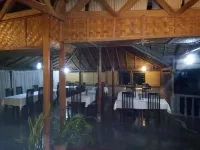 Hotel Pison Hotel dekat D' TOMBI HIGHLAND RESORT