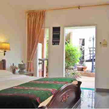 Udon Thai House Resort & Hotel Rooms