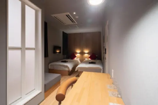 ZONE SHINSAIBASHI WEST Отели рядом с достопримечательностью «Намба»