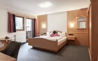 First Mountain Hotel Otztal