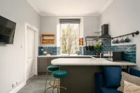 Vibrant Leith Flat - Condos