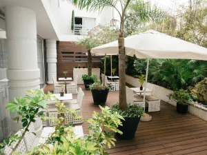 瑪卡里可海灘飯店