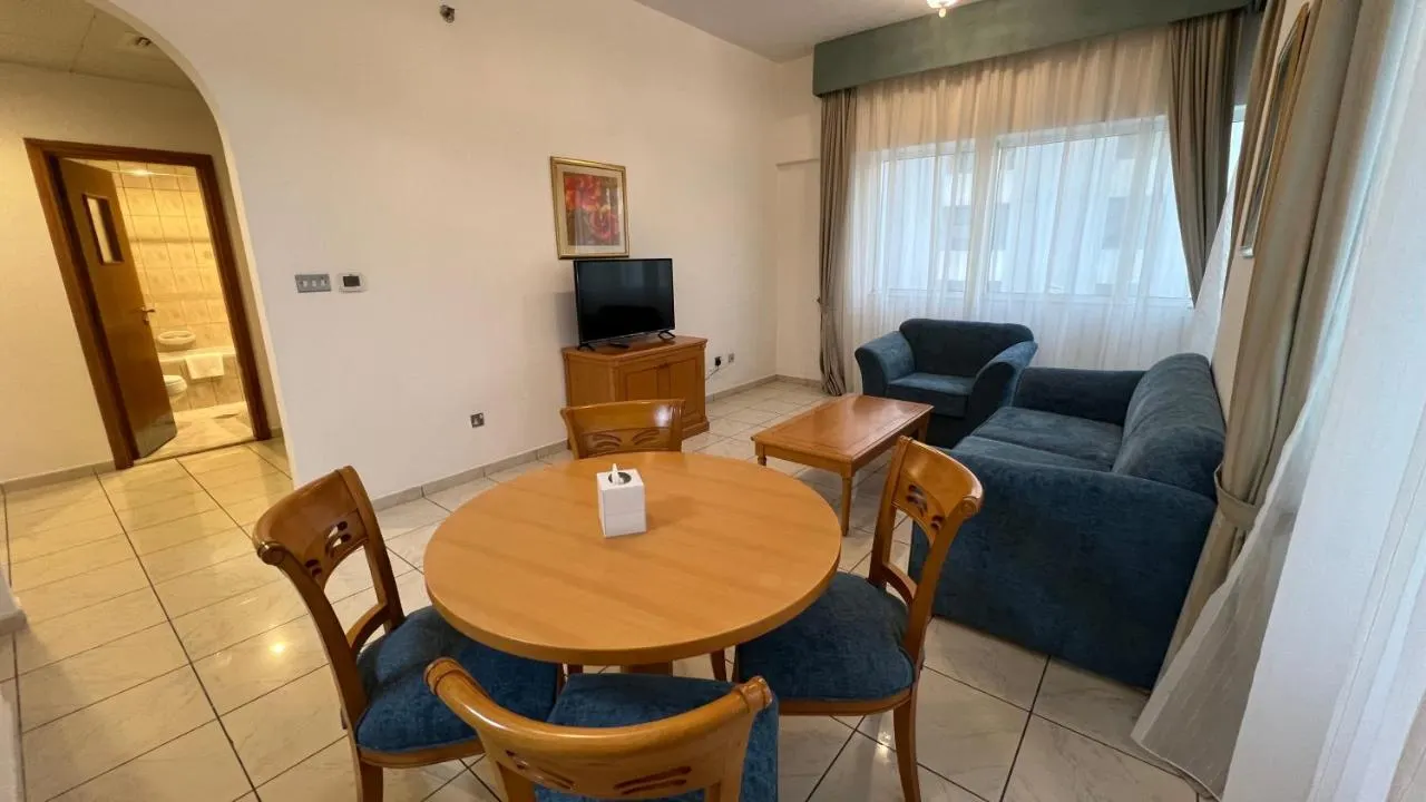 Uptown Hotel Apartments Abu Dhabi by Gewan Zimmer Photos