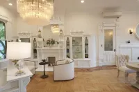 Mon Bijou Hotels in Oconomowoc