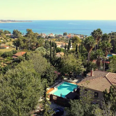 Okeanis Apartments & Suites Adults Only