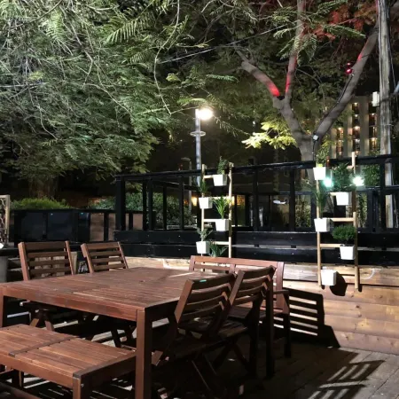 חופש יהונתן -צימרים בכנרת בטיילת טבריה Hofesh Yehonatan Cabin Promnade Tibrias