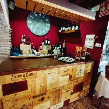 Hostal la Posada Отели рядом с достопримечательностью «Edificio ALTET»