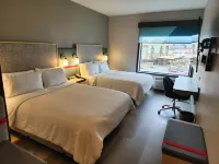avid hotel WENATCHEE by IHG - Parking