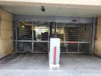 Ibis Paris Porte de Clichy Centre - parking
