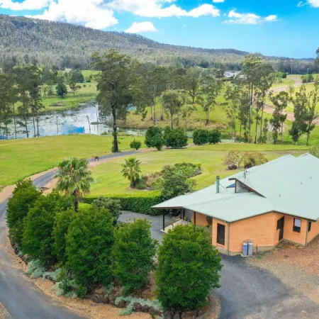 Clarendon Forest Retreat