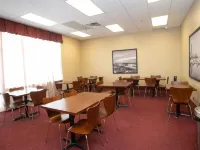 Super 8 by Wyndham Mississauga Hotels near Apollo Convention Centre