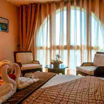 Le Grand Hotel Rooms