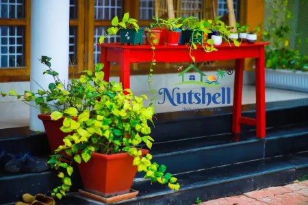 Nutshell-Airport Retreat by the Sea Отели рядом с достопримечательностью «Шангамагам Бич»